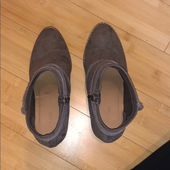 Booties - Picture 5 of 5